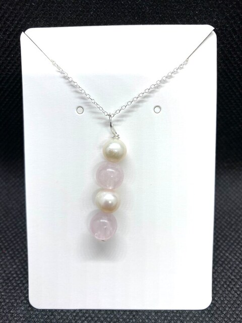 Cultured pearl necklace