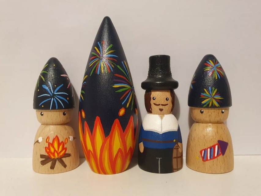 Bonfire Night Peg Dolls