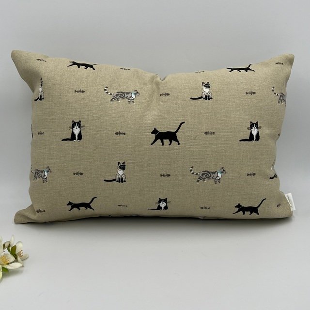 Cat-cushion