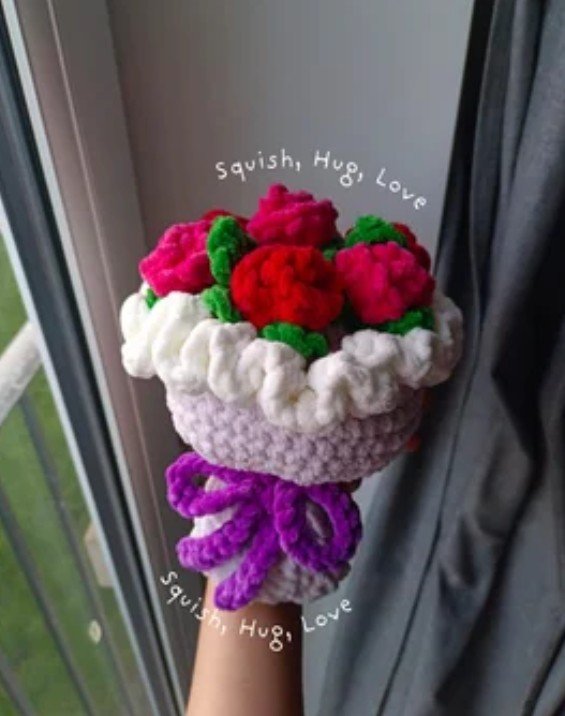 Image of a crochet rose bouquet