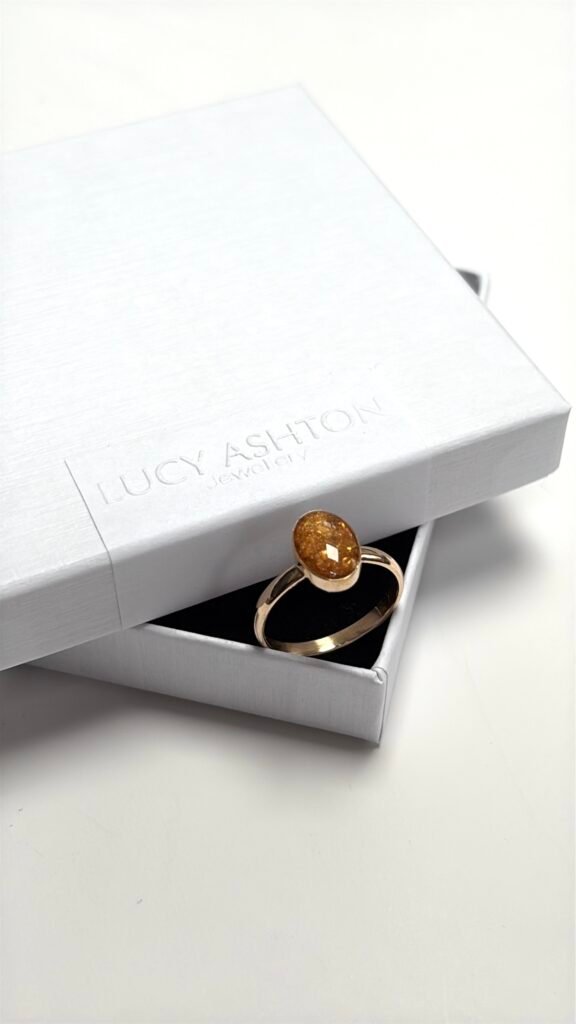 gold-oval-wider-band