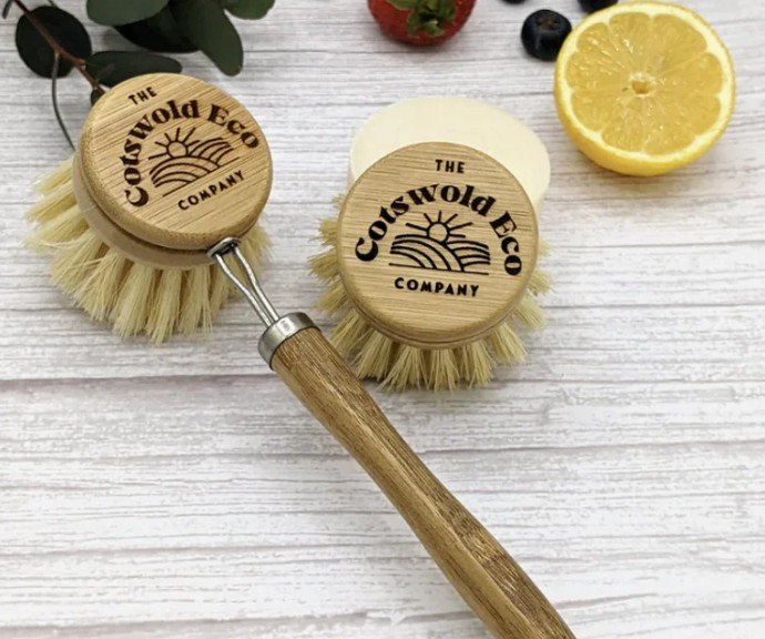 Kitchen scrubbing brush sold by the cotswold eco company