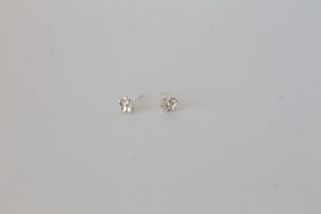 Cosmos-Flower-Studs6