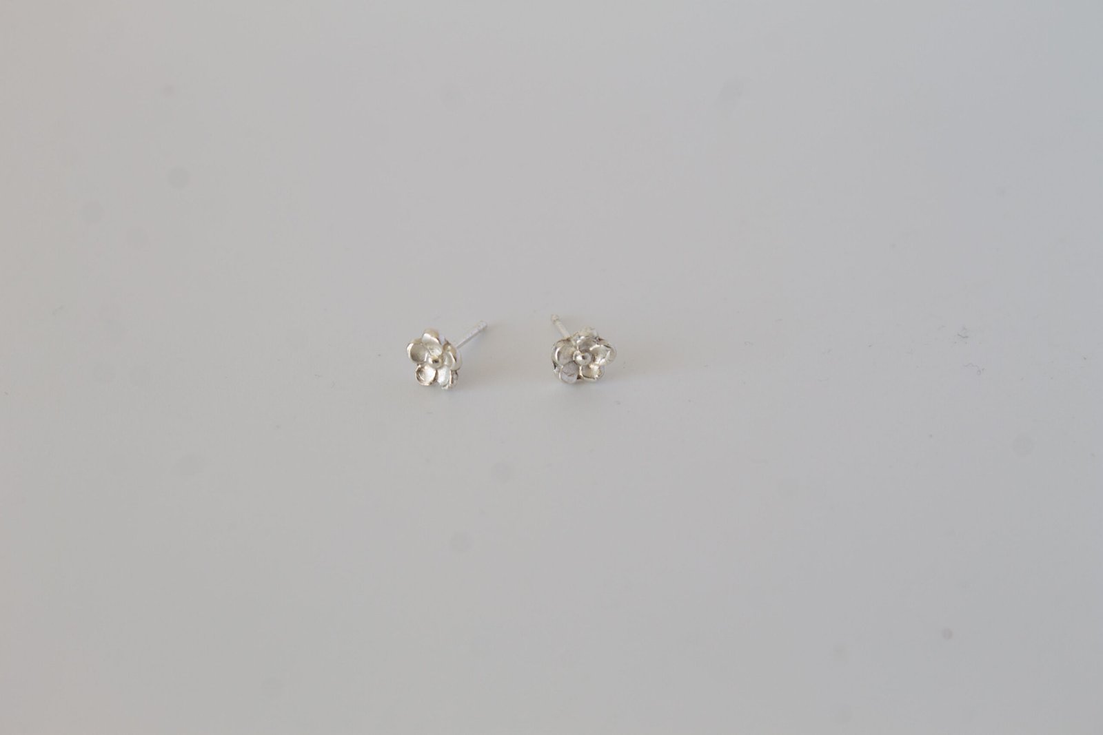 Cosmos-Flower-Studs6