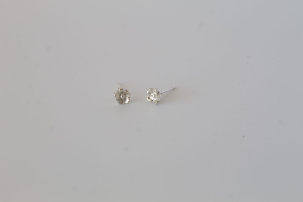 Cosmos-Flower-Studs8