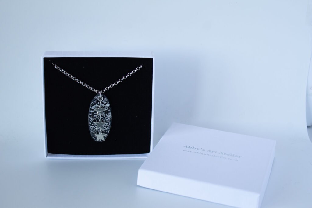 Starry-Night-Necklace4-1
